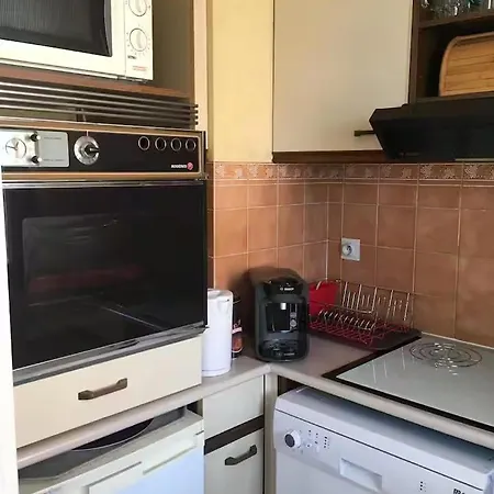 Appartement Fréjus, 200 M Des Plages F1 Avec Piscine *